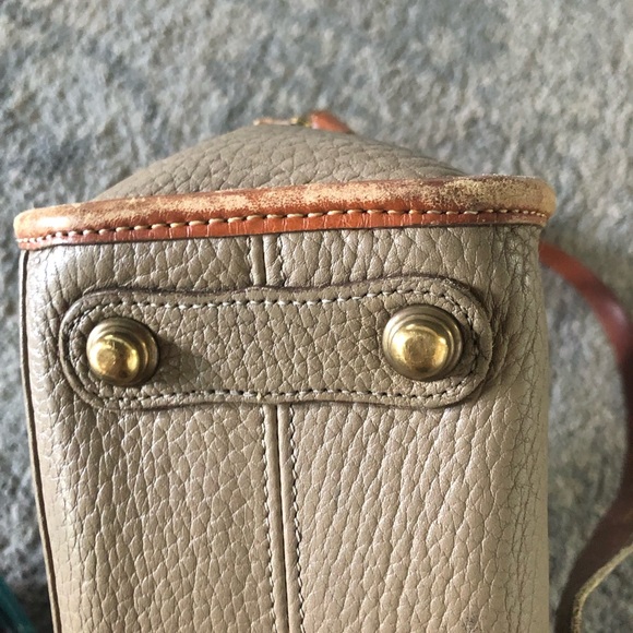 ✨BEAUTIFUL✨ Dooney and Bourke crossbody - Picture 7 of 10